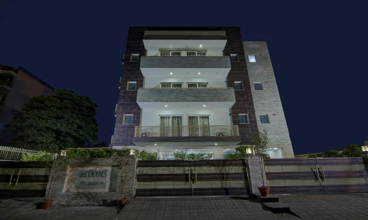 Treebo Trend Blooms Premium Hotel Gurgaon Buitenkant foto