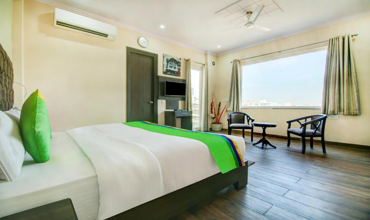 Treebo Trend Blooms Premium Hotel Gurgaon Buitenkant foto